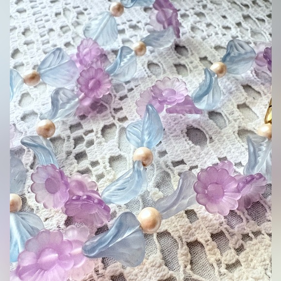 Vintage Avon 80s Jardinia Pastel Floral Necklace Cottagecore Retired NIB 160 - Picture 9 of 16